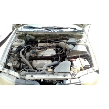 mitsubishi carisma berlina 5 (da0) del año 2002