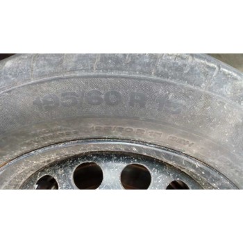 mitsubishi carisma berlina 5 (da0) del año 2002