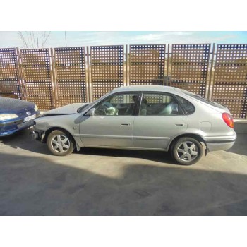 toyota corolla (e11) del año 2000