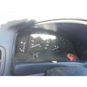 toyota corolla (e11) del año 2000