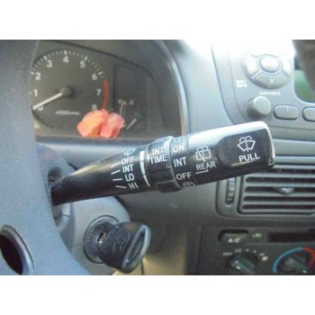 toyota corolla (e11) del año 2000