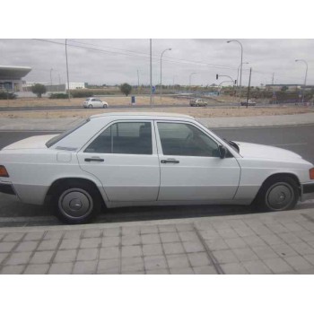 mercedes-benz clase c (w201) berlina del año 1990