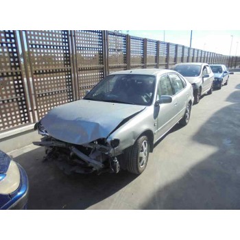 toyota corolla (e11) del año 2000