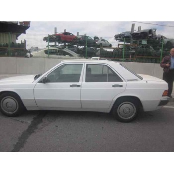 mercedes-benz clase c (w201) berlina del año 1990
