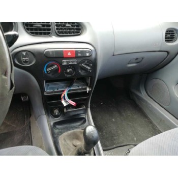 hyundai lantra familiar (rd) del año 2000