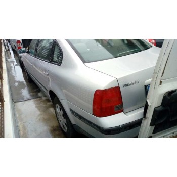 volkswagen passat berlina (3b2) del año 1999