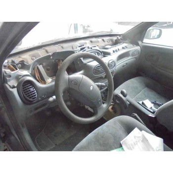 renault megane i berlina hatchback (ba0) del año 1997