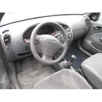 ford fiesta berlina del año 1998