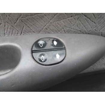 ford fiesta berlina del año 1998