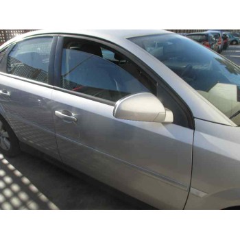 opel vectra c berlina del año 2004