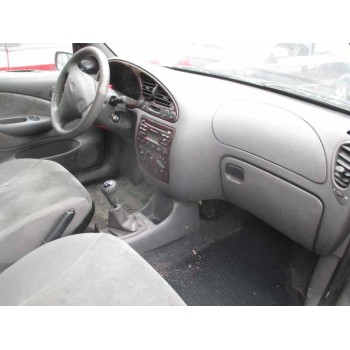 ford fiesta berlina del año 1998