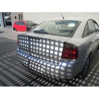 opel vectra c berlina del año 2004