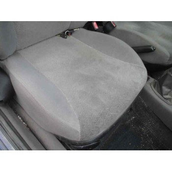 ford fiesta berlina del año 1998