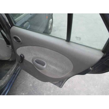 ford fiesta berlina del año 1998