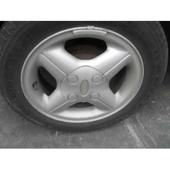 ford fiesta berlina del año 1998