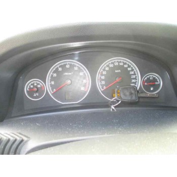 opel vectra c berlina del año 2004