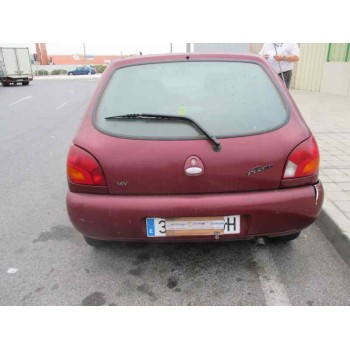 ford fiesta berlina del año 1996