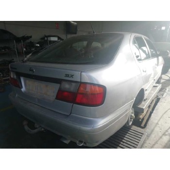 nissan primera berlina (p11) del año 1998