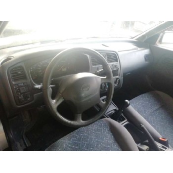 nissan primera berlina (p11) del año 1998