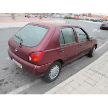ford fiesta berlina del año 1996
