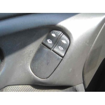 ford focus berlina (cak) del año 1999