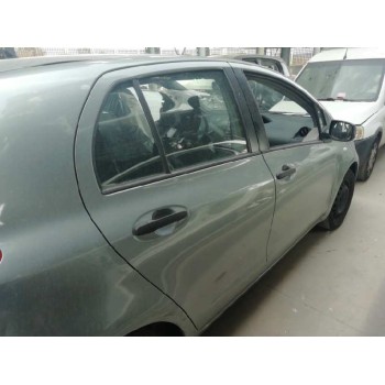 toyota yaris del año 2011