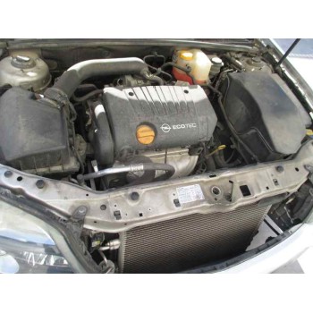 opel vectra c berlina del año 2004