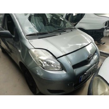 toyota yaris del año 2011