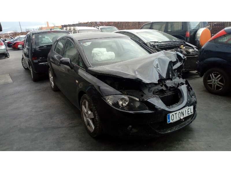 SEAT LEON (1P1)