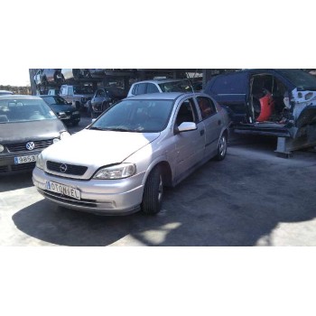 opel astra g berlina del año 2002
