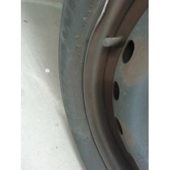 toyota yaris del año 2011