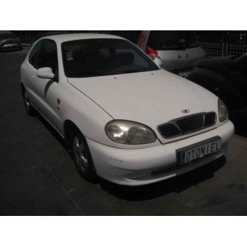 daewoo lanos del año 2000