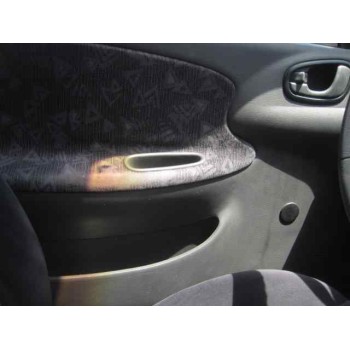 daewoo lanos del año 2000