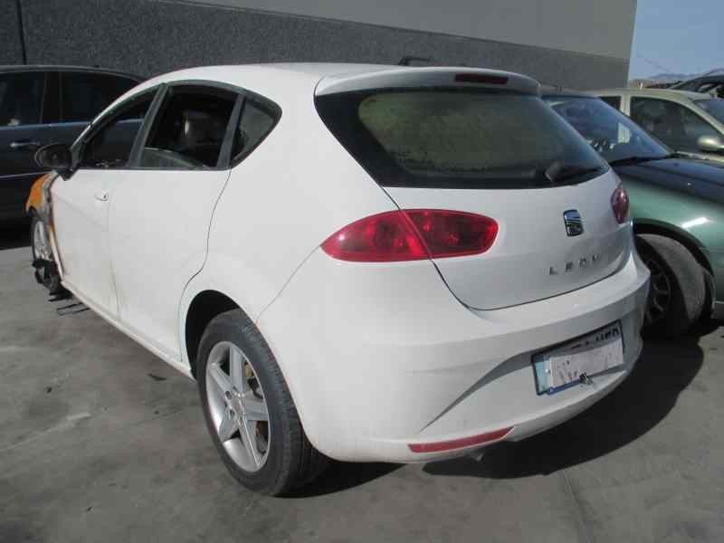 SEAT LEON (1P1)