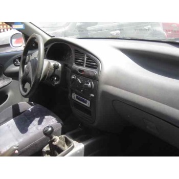 daewoo lanos del año 2000