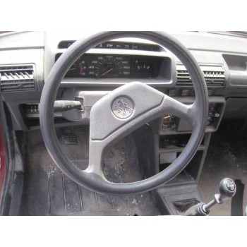 peugeot 205 berlina del año 1986