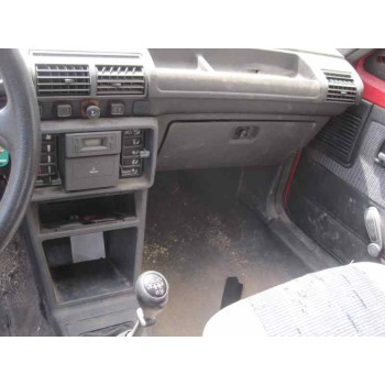 peugeot 205 berlina del año 1986