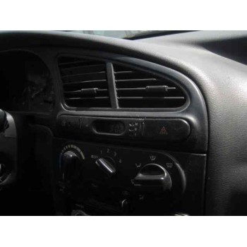 daewoo lanos del año 2000