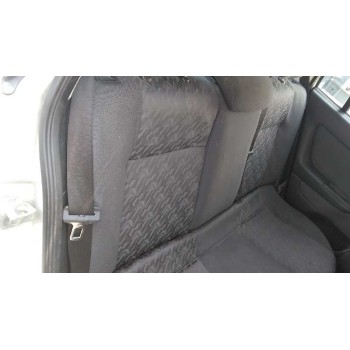 opel astra g berlina del año 2002