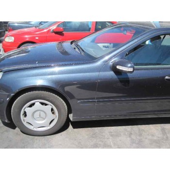 mercedes-benz clase c (w203) berlina del año 2002