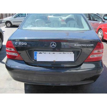 mercedes-benz clase c (w203) berlina del año 2002