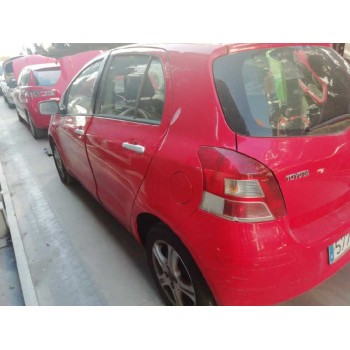 toyota yaris del año 2010