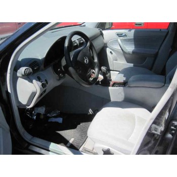 mercedes-benz clase c (w203) berlina del año 2002