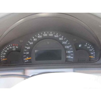 mercedes-benz clase c (w203) berlina del año 2002