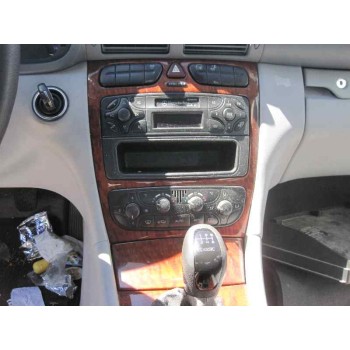 mercedes-benz clase c (w203) berlina del año 2002