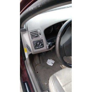 volvo s40 berlina del año 2004