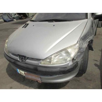 peugeot 206 berlina del año 2002