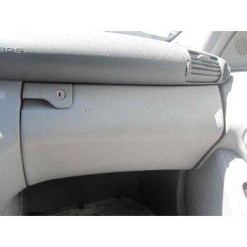 mercedes-benz clase c (w203) berlina del año 2002