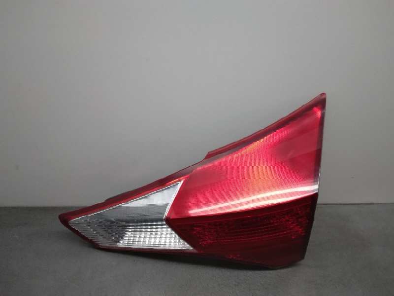 Recambio de piloto trasero derecho interior para toyota rav 4 active referencia OEM IAM E1313670  