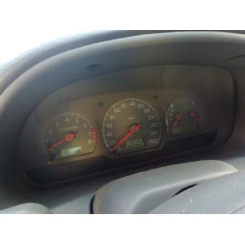 volvo s40 berlina del año 1999